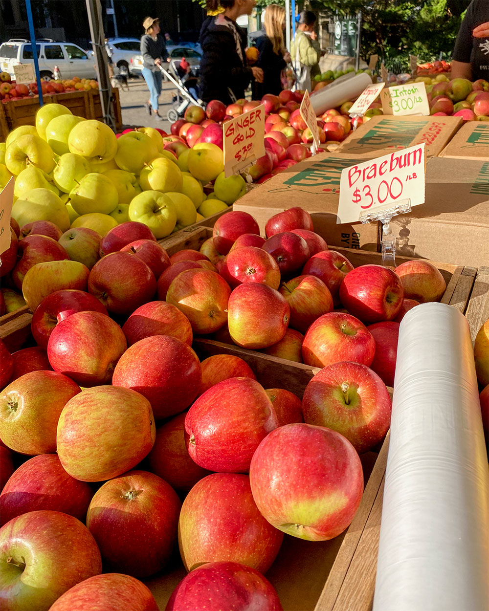 apples in crates